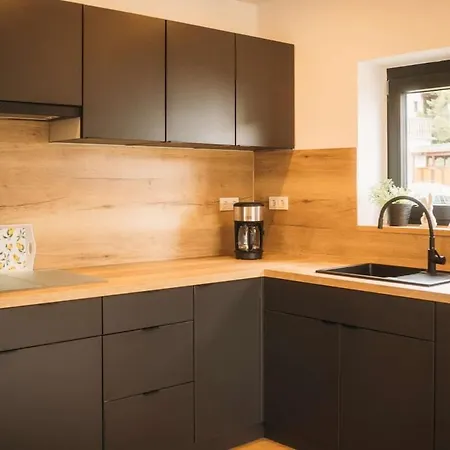 Schoene Aussicht Schwarz