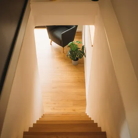 Schoene Aussicht Schwarz *